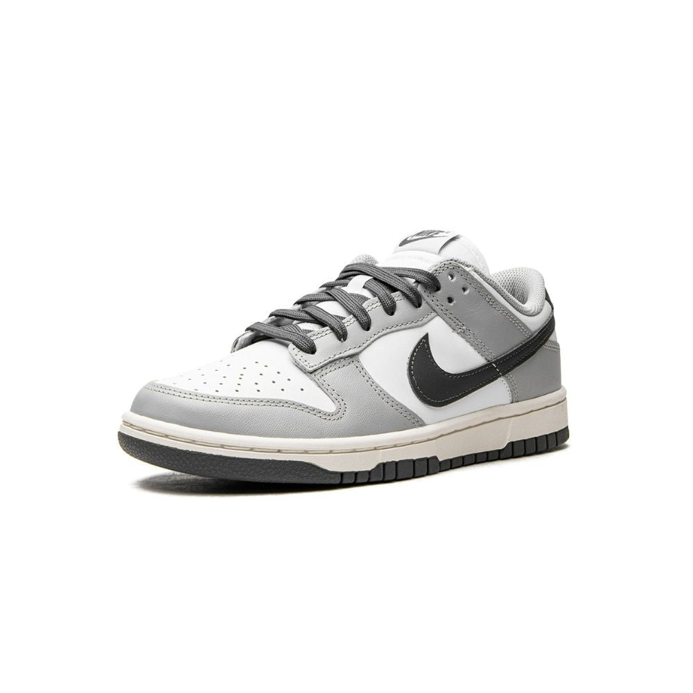 Nike Dunk Low Light Smoke (W)