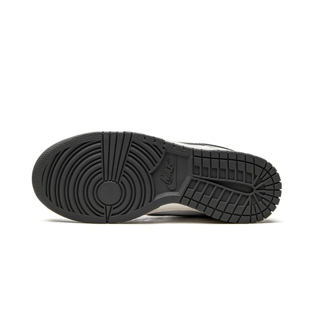 Nike Dunk Low Light Smoke (W)