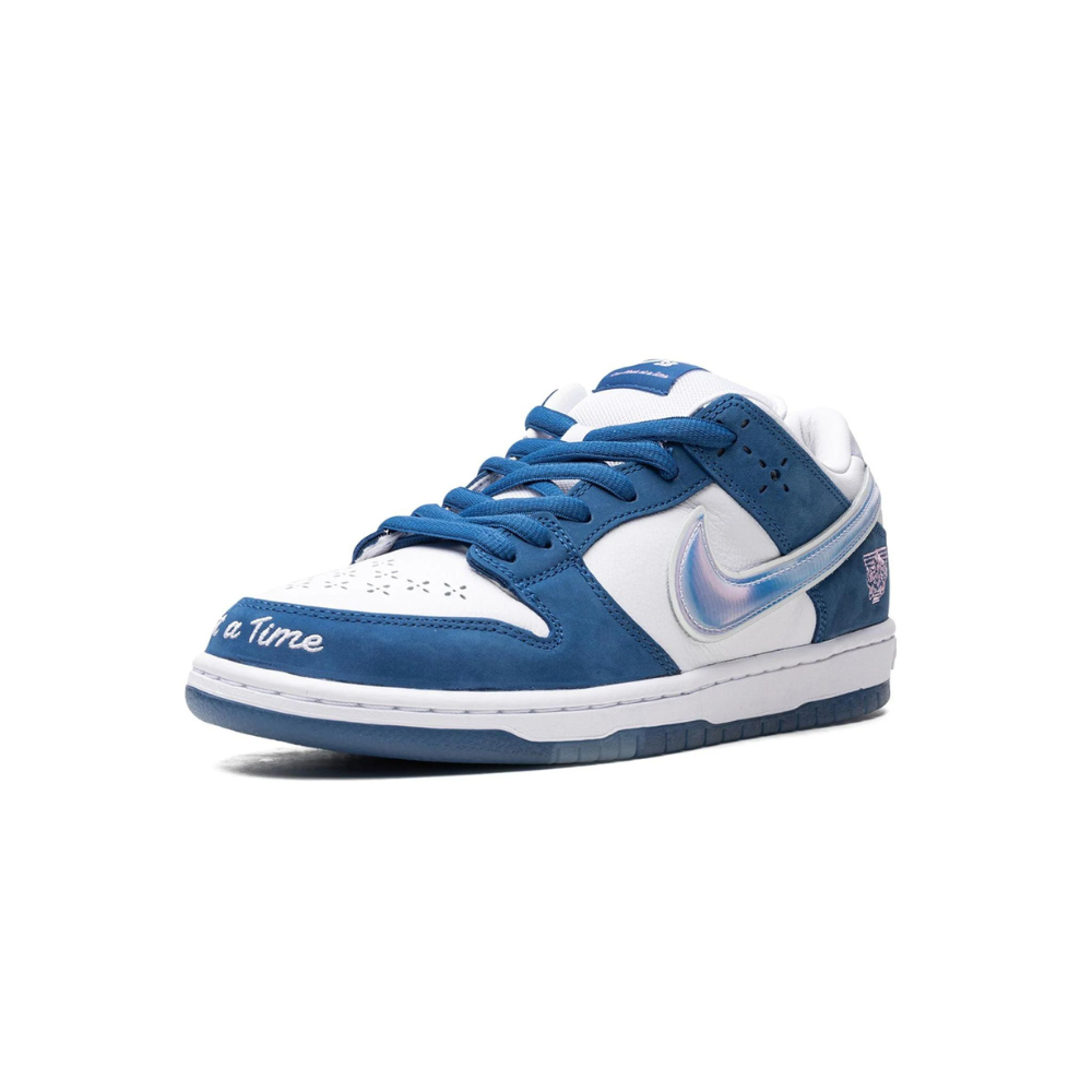 Nike SB Dunk Low Born X Raised