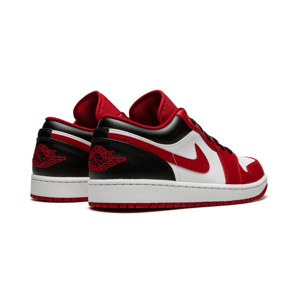 Jordan 1 Low  Bulls