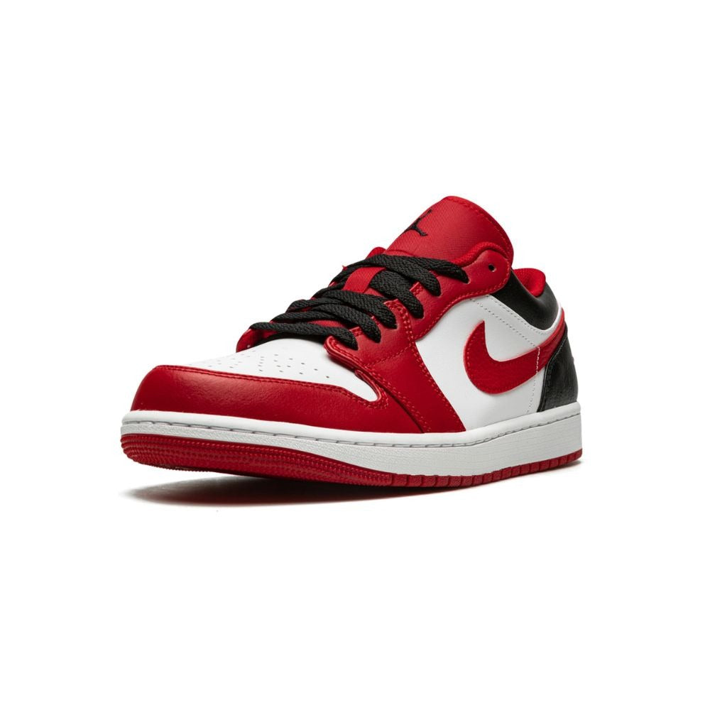 Jordan 1 Low  Bulls