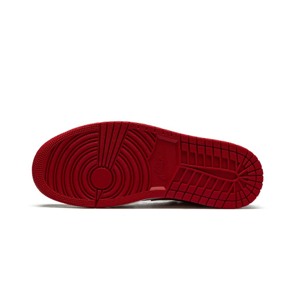 Jordan 1 Low  Bulls